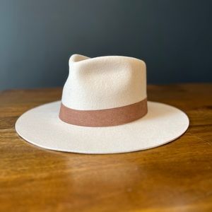 Gigi Pip Miller Fedora New Never sworn